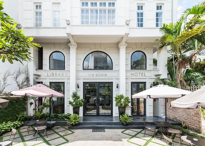 The Alcove Library Hotel